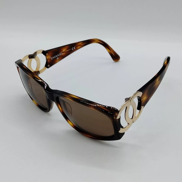 CHANEL Sunglasses - Picture 1 of 1